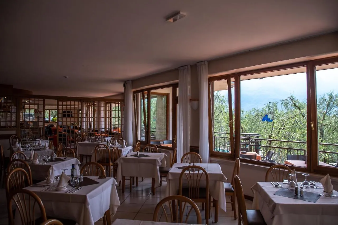 Hotel Coste Лимоне-суль-Гарда