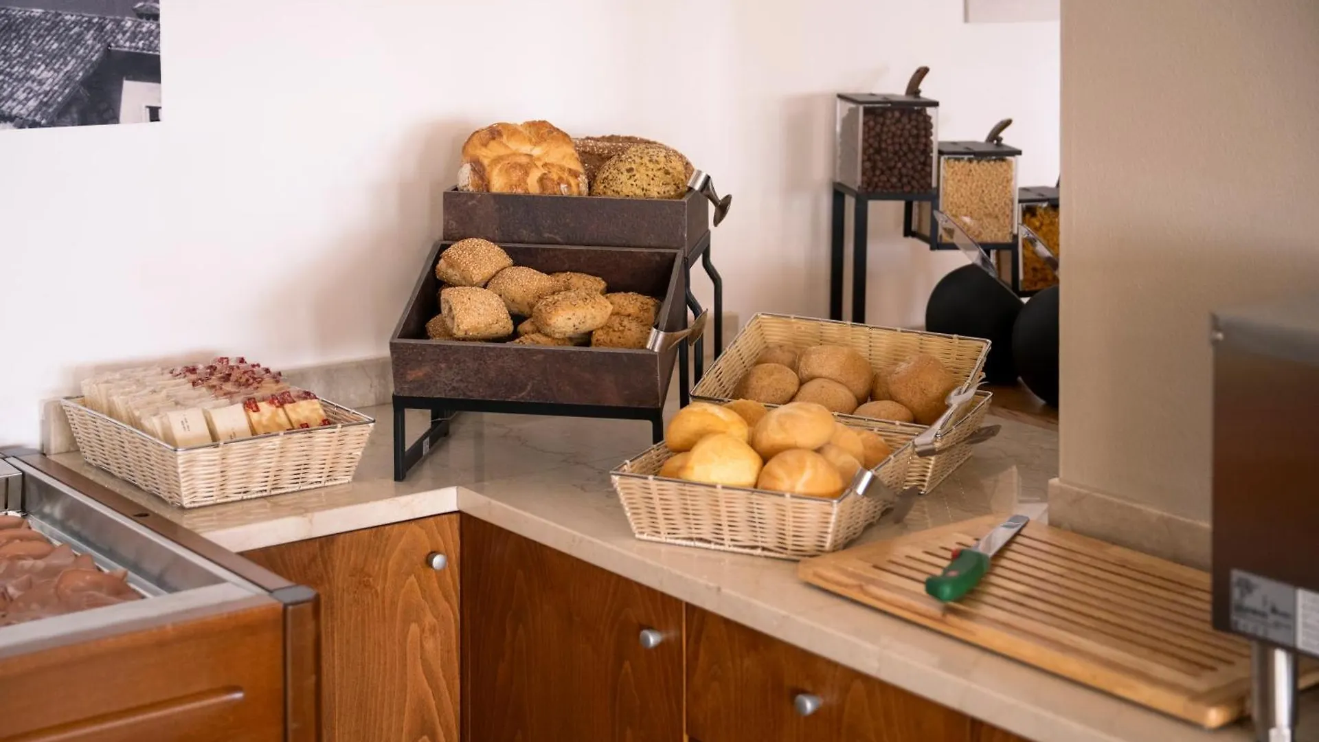 ***  Hotel Coste Limone sul Garda İtalya