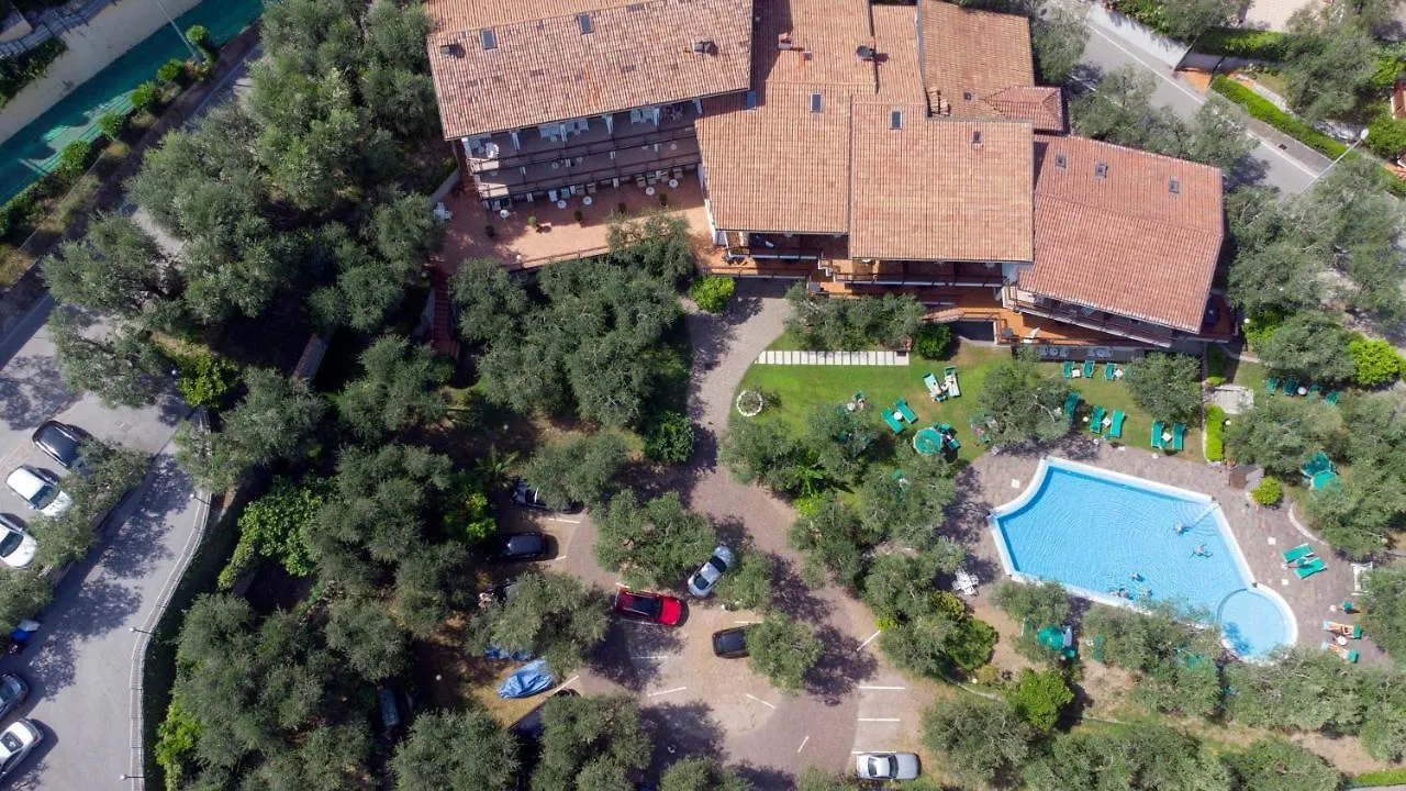 Hotel Coste Limone sul Garda 3*,  Włochy