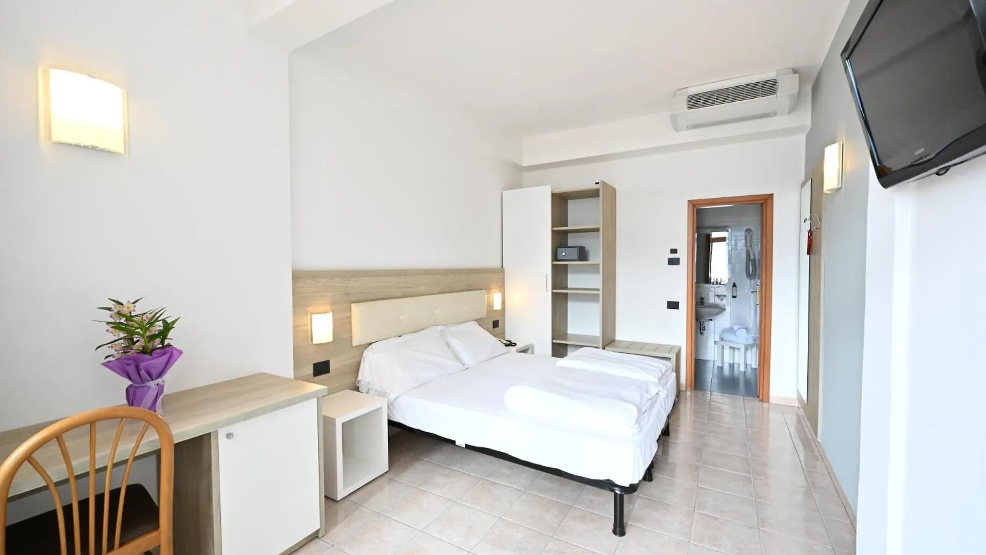 Hotel Coste ليمونِ سول غاردا